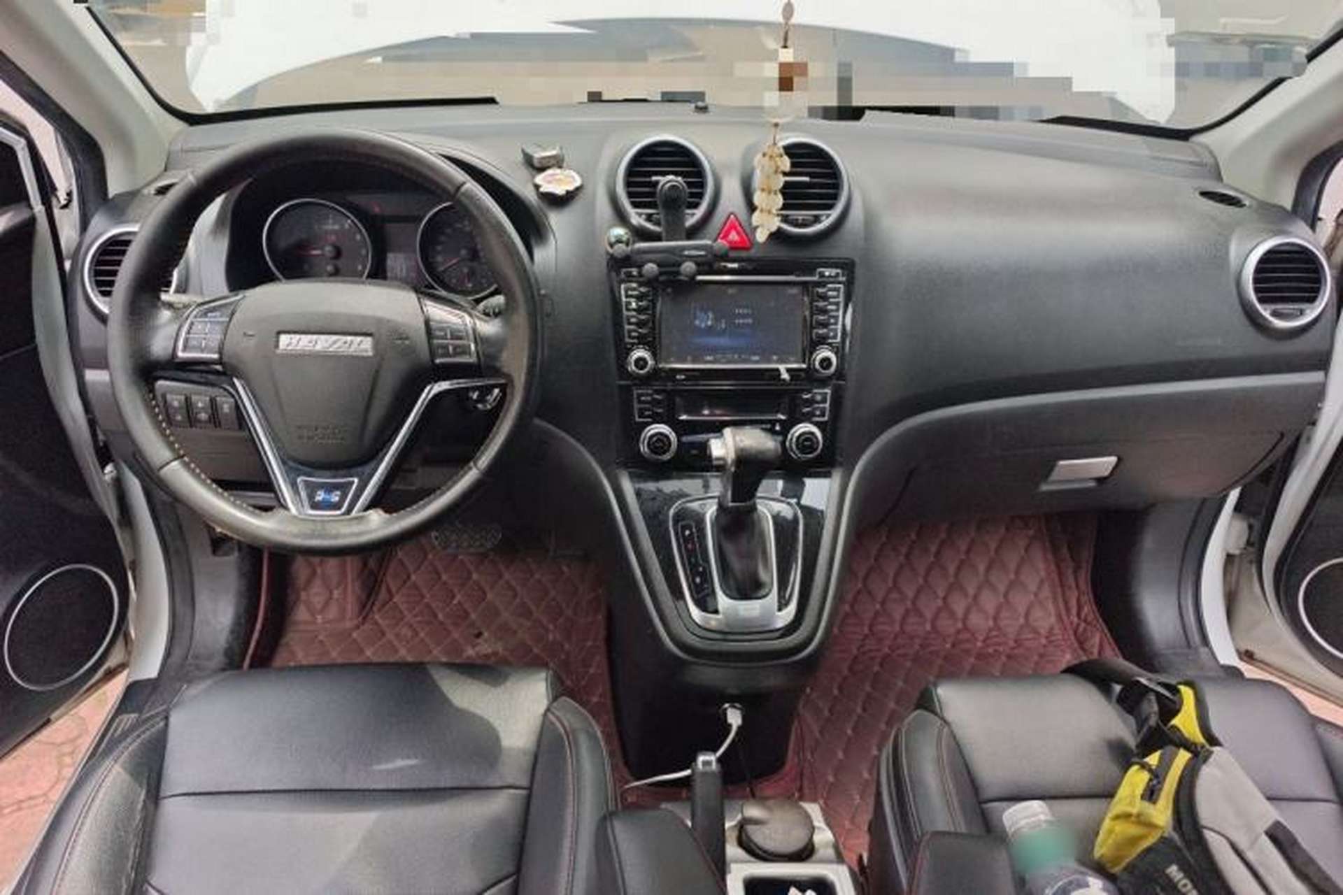 Used Haval H6 2017 Classic Edition 1.5T Automatic Two-Wheel Drive Elite Model Center Console