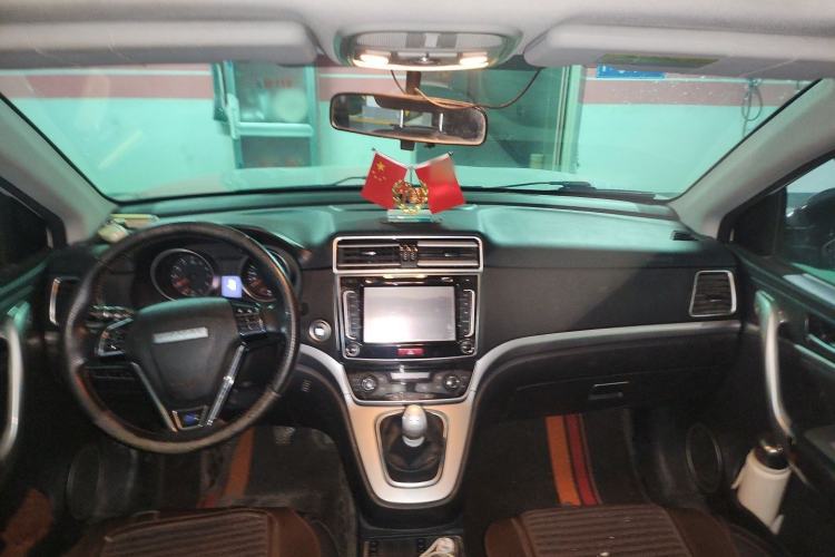 Used Haval H6 2017 Blue Label Sport Edition 1.5T Manual Two-Wheel Drive Elite Model Center Console