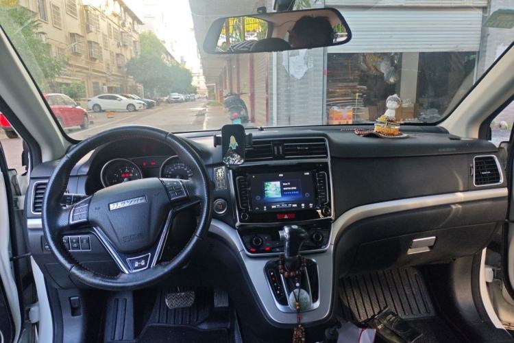 Used Haval H6 2017 Red-Label Sport Edition 1.5T Automatic Two-Wheel Drive Luxury Model Center Console