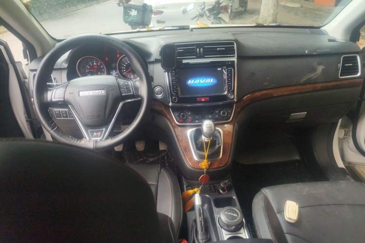 Used Haval H6 2017 Red-Label Sport Edition 1.5T Manual Two-Wheel Drive Prestige Model Center Console