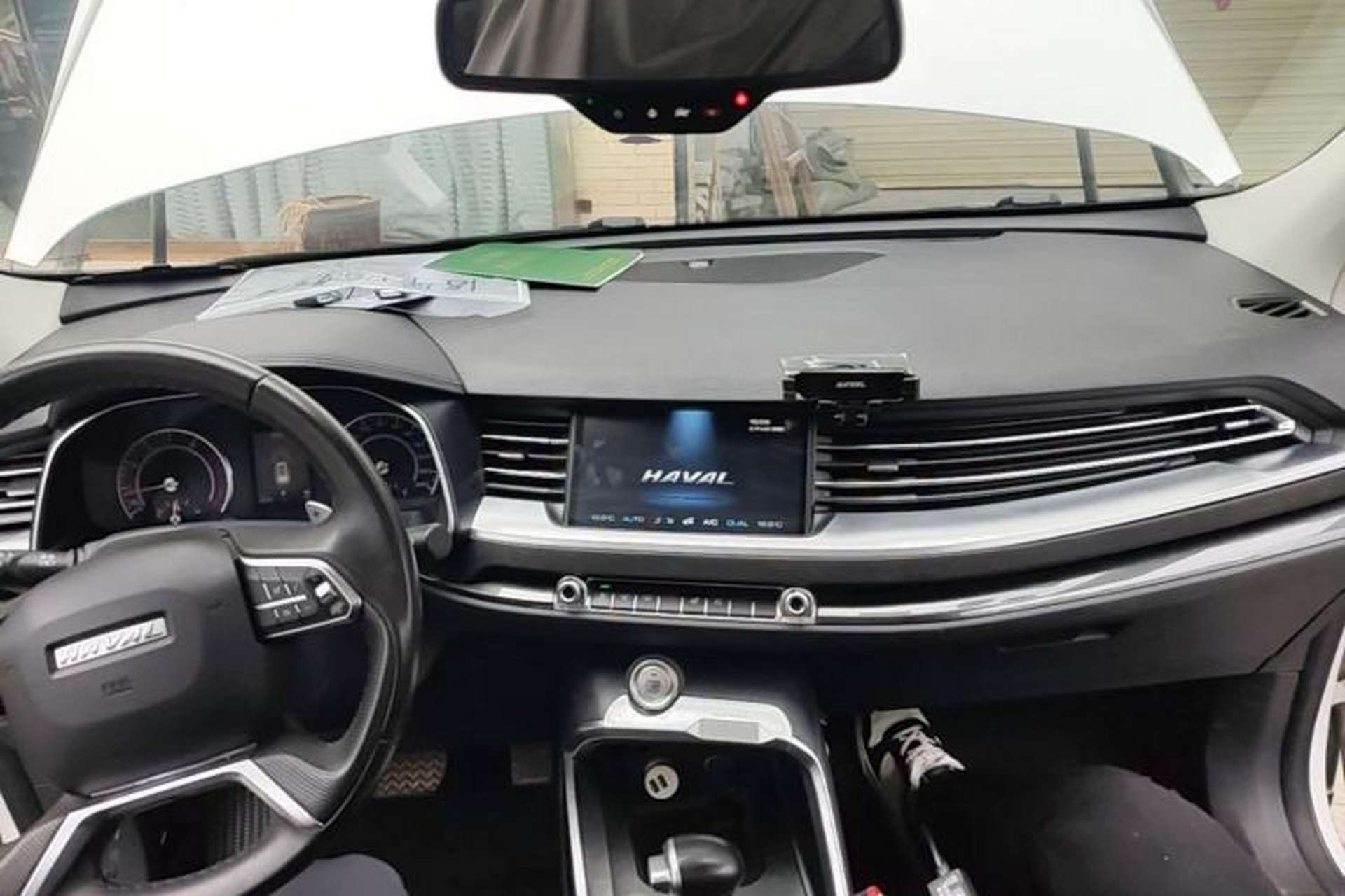 Used Haval H6 2017 Blue Label 1.5T Automatic Two-Wheel Drive ZhiShang Model Center Console