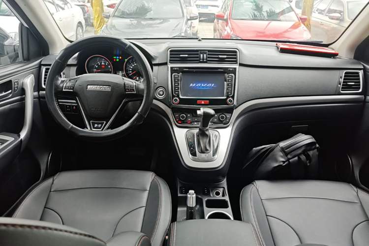 Used Haval H6 2017 Blue Label Sport Edition 1.5T Automatic Two-Wheel Drive Luxury Model Center Console