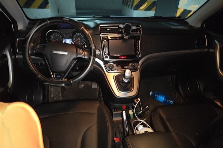 Used Haval H6 2017 Blue Label Sport Edition 1.5T Manual Two-Wheel Drive Elite Model Center Console