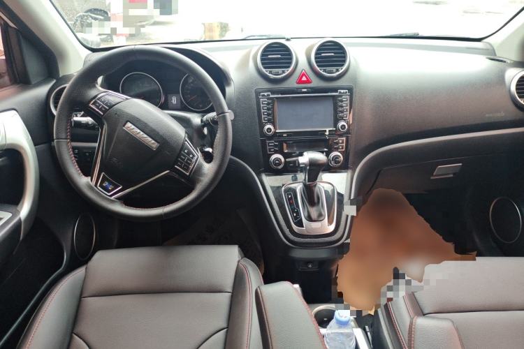 Used Haval H6 2017 Classic Edition 1.5T Automatic Two-Wheel Drive Elite Model Center Console