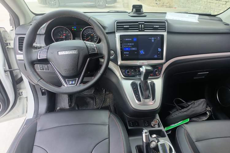 Used Haval H6 2017 Blue Label Sport Edition 1.5T Automatic Two-Wheel Drive Luxury Model Center Console