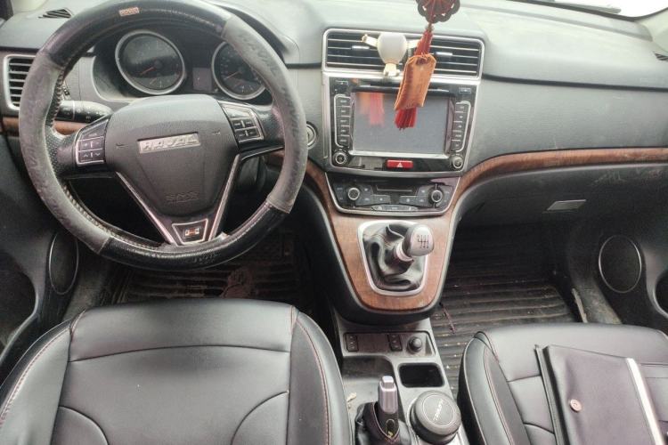 Used Haval H6 2017 Red-Label Sport Edition 1.5T Manual Two-Wheel Drive Elite Model Center Console