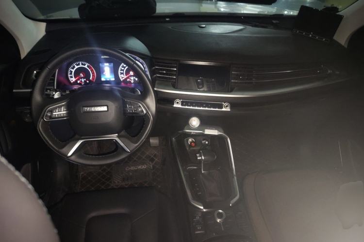 Used Haval H6 2017 Red-Label 1.5T Automatic Two-Wheel Drive Smart Edition Center Console
