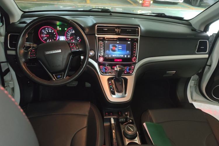 Used Haval H6 2017 Blue Label Sport Edition 1.5T Automatic Two-Wheel Drive Luxury Model Center Console