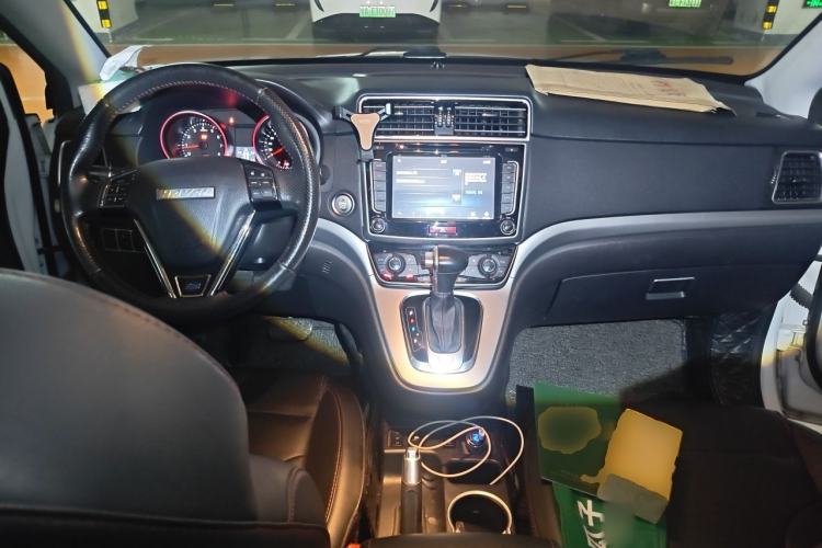Used Haval H6 2017 Blue Label Sport Edition 1.5T Automatic Two-Wheel Drive Luxury Model Center Console