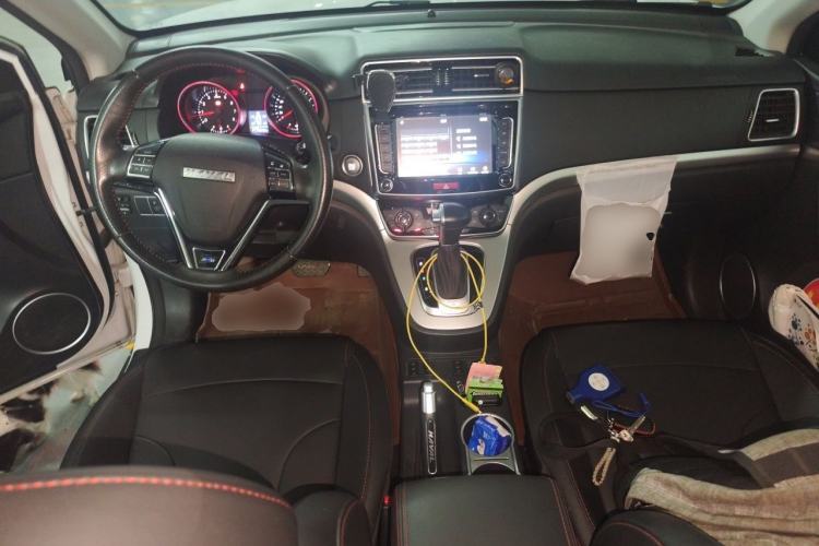 Used Haval H6 2017 Blue Label Sport Edition 1.5T Automatic Two-Wheel Drive Luxury Model Center Console