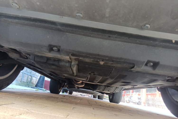 Used Haval H6 2017 Red Label 2.0T Automatic Two-Wheel Drive ZhiShang Model Chassis Front