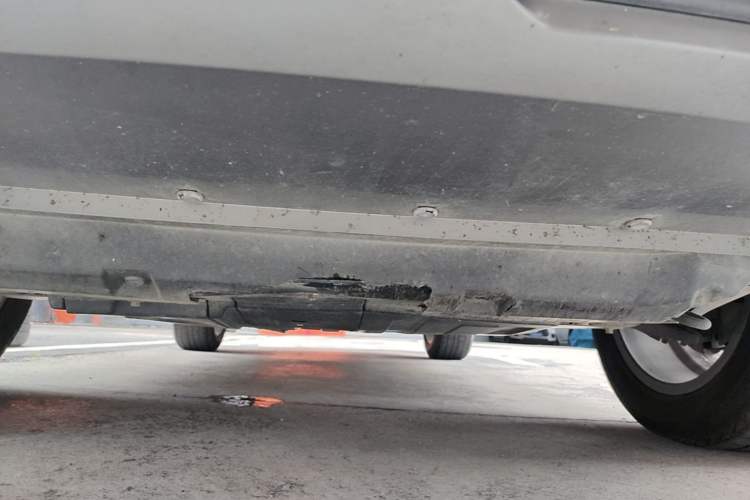 Used Haval H6 2017 Red Label 2.0T Automatic Two-Wheel Drive ZhiShang Model Chassis Front