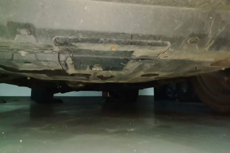 Used Haval H6 2017 Blue Label 1.5T Automatic Two-Wheel Drive ZhiShang Model Chassis Front