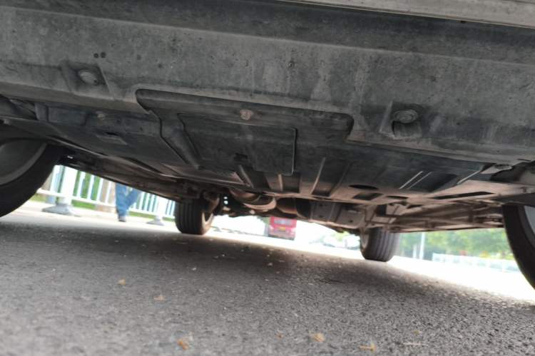 Used Haval H6 2017 Red Label 2.0T Automatic Two-Wheel Drive ZhiShang Model Chassis Front