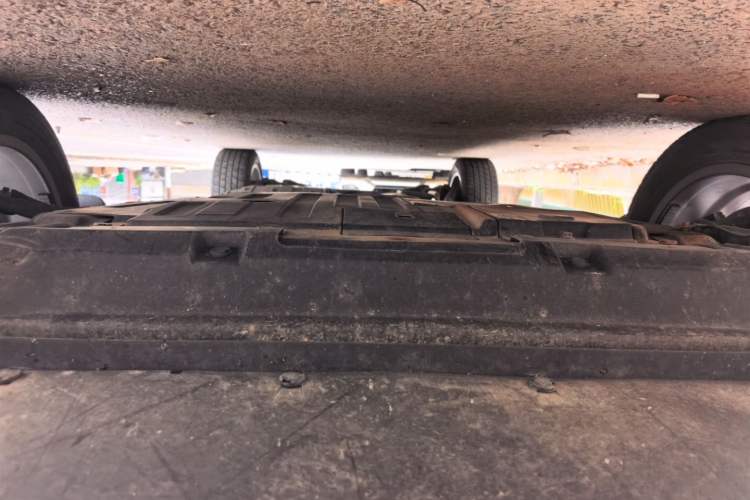 Used Haval H6 2017 Blue Label 1.5T Automatic Two-Wheel Drive ZhiShang Model Chassis Front