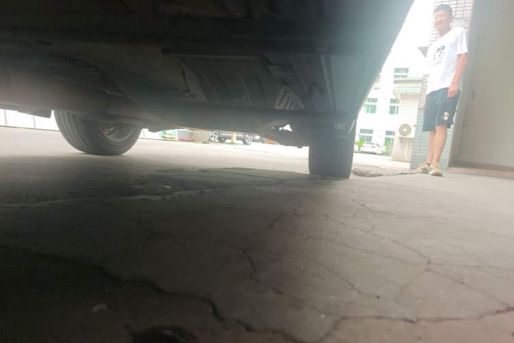 Used Haval H6 2017 Red Label 2.0T Automatic Two-Wheel Drive ZhiShang Model Chassis Front Left