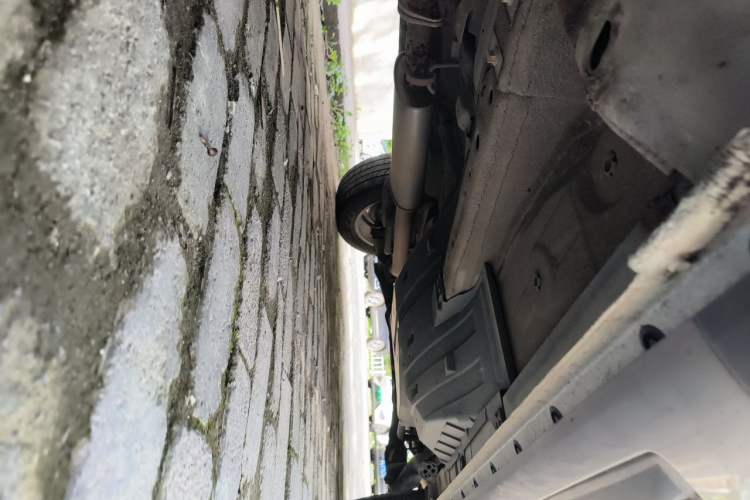 Used Haval H6 2017 Red Label 2.0T Automatic Two-Wheel Drive ZhiShang Model Chassis Front Left