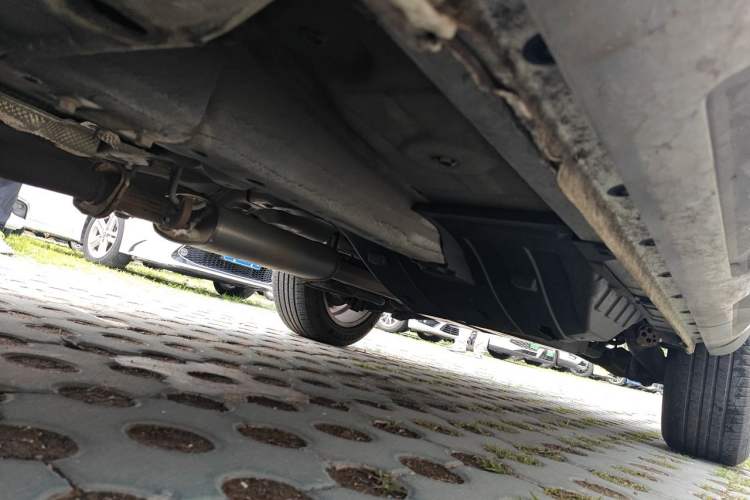 Used Haval H6 2017 Red Label 2.0T Automatic Two-Wheel Drive ZhiShang Model Chassis Front Left