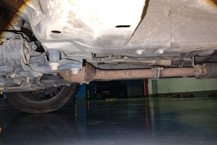 Used Haval H6 2017 Red-Label 1.3T Automatic Two-Wheel Drive ZhiShang Model Chassis Front Left