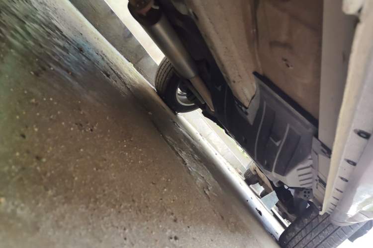Used Haval H6 2017 Red Label 2.0T Automatic Two-Wheel Drive ZhiShang Model Chassis Front Left