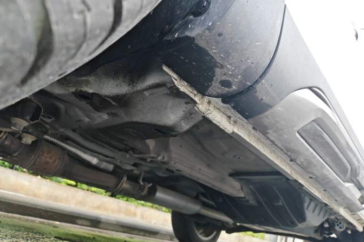 Used Haval H6 2017 Red Label 2.0T Automatic Two-Wheel Drive ZhiShang Model Chassis Front Left