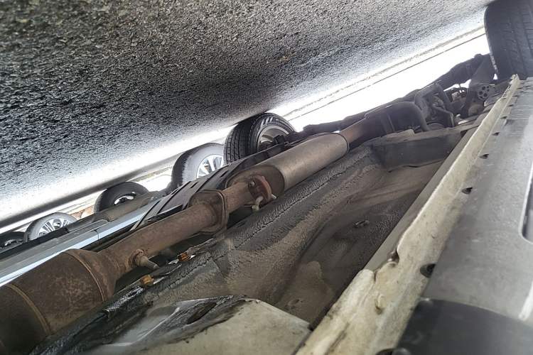 Used Haval H6 2017 Red Label 2.0T Automatic Two-Wheel Drive ZhiShang Model Chassis Front Right