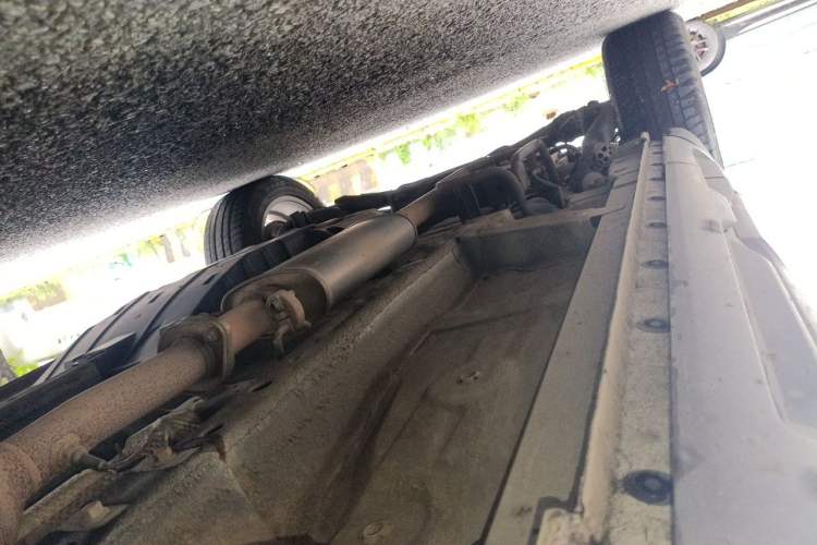 Used Haval H6 2017 Red Label 2.0T Automatic Two-Wheel Drive ZhiShang Model Chassis Front Right
