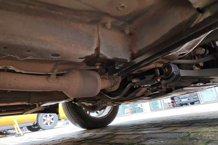 Used Haval H6 2017 Red Label 2.0T Automatic Two-Wheel Drive ZhiShang Model Chassis Front Right