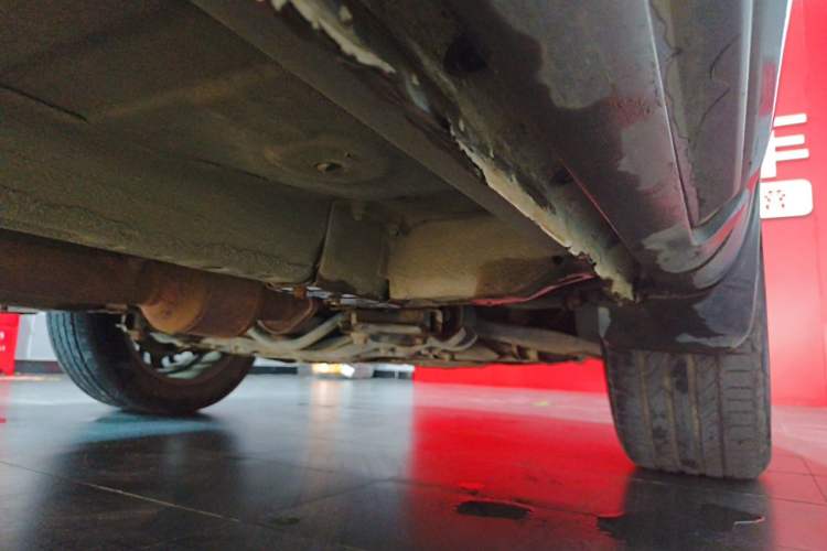 Used Haval H6 2017 Red Label 2.0T Automatic Two-Wheel Drive ZhiShang Model Chassis Front Right