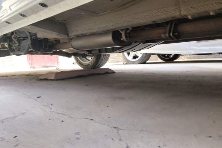 Used Haval H6 2017 Red-Label 1.3T Automatic Two-Wheel Drive ZhiShang Model Chassis Front Right