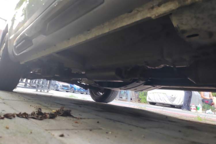 Used Haval H6 2017 Red Label 2.0T Automatic Two-Wheel Drive ZhiShang Model Chassis Front Right