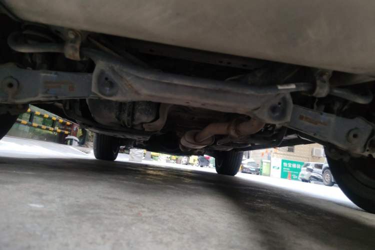 Used Haval H6 2017 Red Label 2.0T Automatic Two-Wheel Drive ZhiShang Model Chassis Front