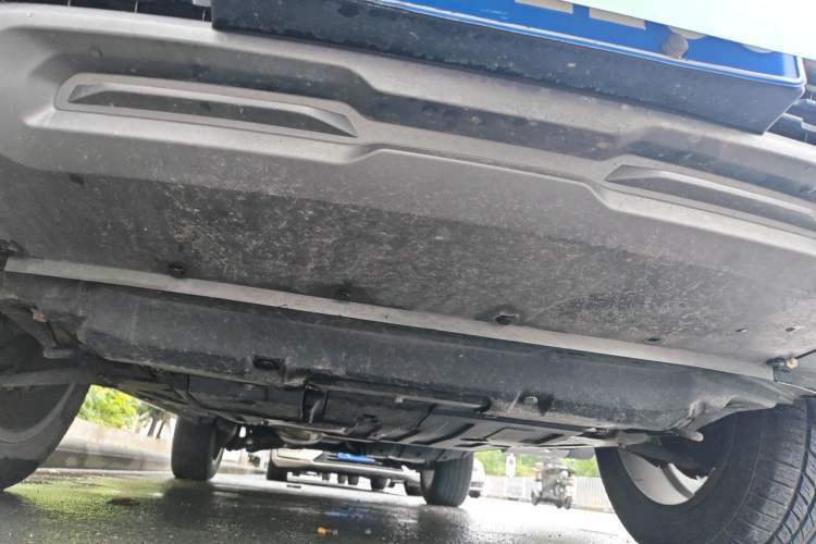 Used Haval H6 2017 Red Label 2.0T Automatic Two-Wheel Drive ZhiShang Model Chassis Front