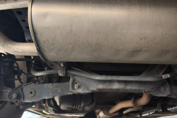 Used Haval H6 2017 Red Label 2.0T Automatic Two-Wheel Drive ZhiShang Model Chassis Rear