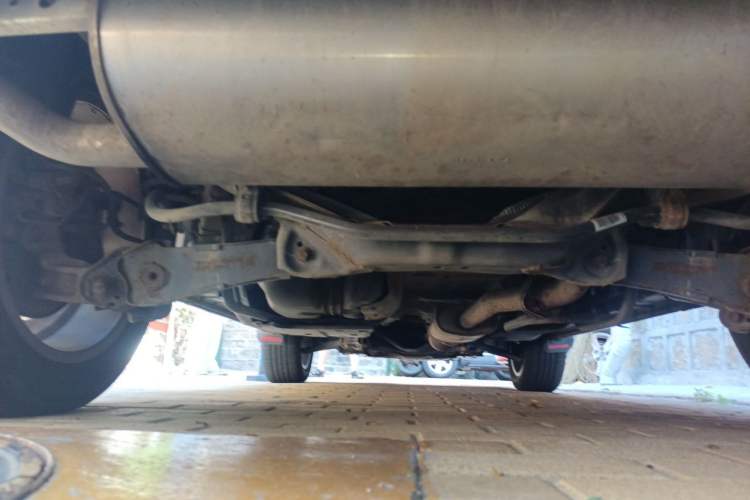 Used Haval H6 2017 Red Label 2.0T Automatic Two-Wheel Drive ZhiShang Model Chassis Rear