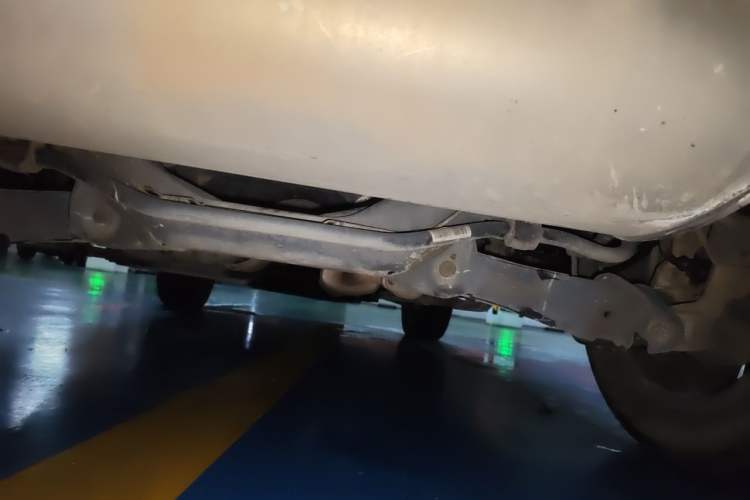 Used Haval H6 2017 Red-Label 2.0T Automatic Two-Wheel Drive Leading Edition Chassis Rear