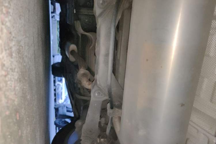 Used Haval H6 2017 Red Label 2.0T Automatic Two-Wheel Drive ZhiShang Model Chassis Rear