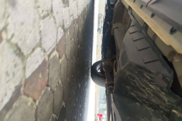 Used Haval H6 2017 Blue Label 1.5T Automatic Two-Wheel Drive ZhiShang Model Chassis Rear Left