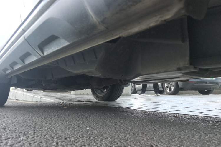 Used Haval H6 2017 Blue Label 1.5T Automatic Two-Wheel Drive ZhiShang Model Chassis Rear Left