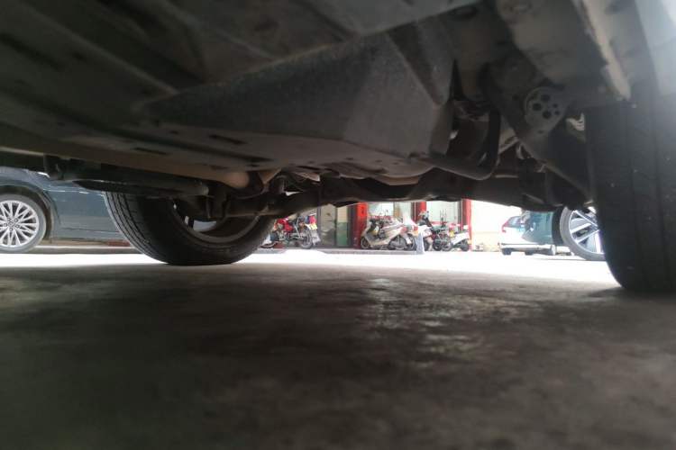 Used Haval H6 2017 Red Label 2.0T Automatic Two-Wheel Drive ZhiShang Model Chassis Rear Left