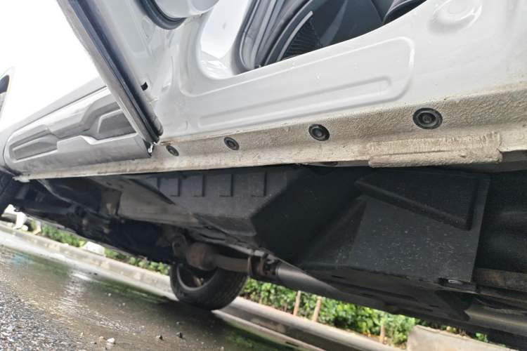 Used Haval H6 2017 Red Label 2.0T Automatic Two-Wheel Drive ZhiShang Model Chassis Rear Left
