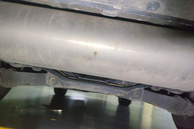 Used Haval H6 2017 Red Label 2.0T Automatic Two-Wheel Drive ZhiShang Model Chassis Rear