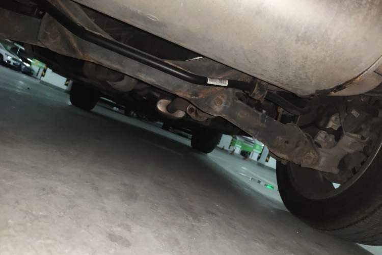 Used Haval H6 2017 Red Label 2.0T Automatic Two-Wheel Drive ZhiShang Model Chassis Rear