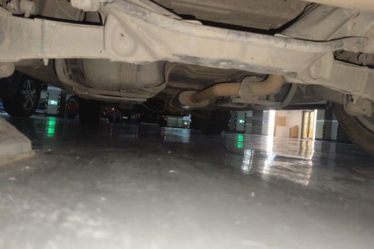 Used Haval H6 2017 Red Label 2.0T Automatic Two-Wheel Drive ZhiShang Model Chassis Rear