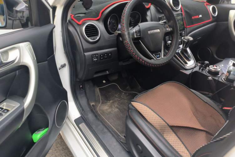 Used Haval H6 2017 Classic Edition 1.5T Automatic Two-Wheel Drive Elite Model Driver Seat