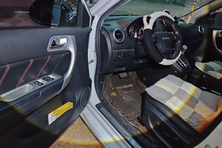 Used Haval H6 2017 Classic Edition 1.5T Automatic Two-Wheel Drive Elite Model Driver Seat