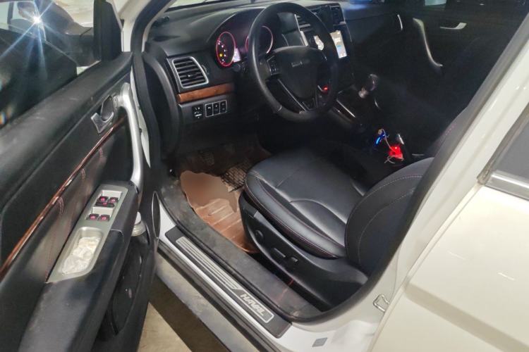 Used Haval H6 2017 Red-Label Sport Edition 1.5T Manual Two-Wheel Drive Elite Model Driver Seat