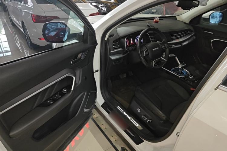 Used Haval H6 2017 Red-Label 1.3T Automatic Two-Wheel Drive ZhiShang Model Driver Seat