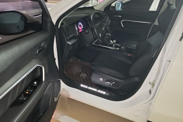 Used Haval H6 2017 Blue Label 2.0T Automatic Two-Wheel Drive Smart Edition Driver Seat