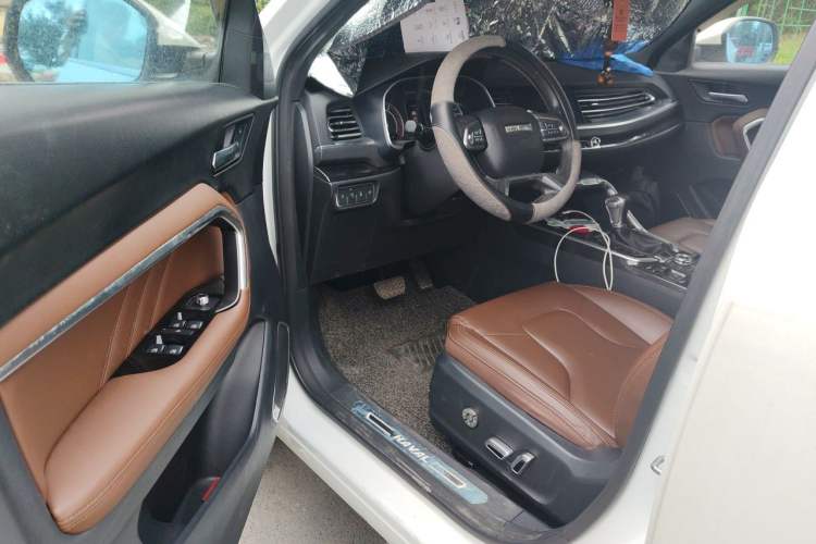 Used Haval H6 2017 Blue Label 1.5T Automatic Two-Wheel Drive ZhiShang Model Driver Seat